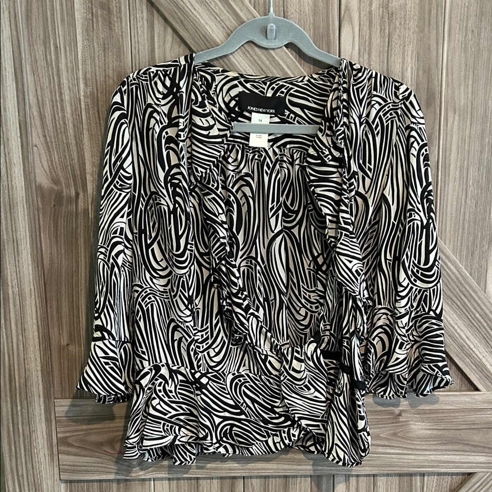 Jones New York 100% Silk Black and White Abstract Blouse